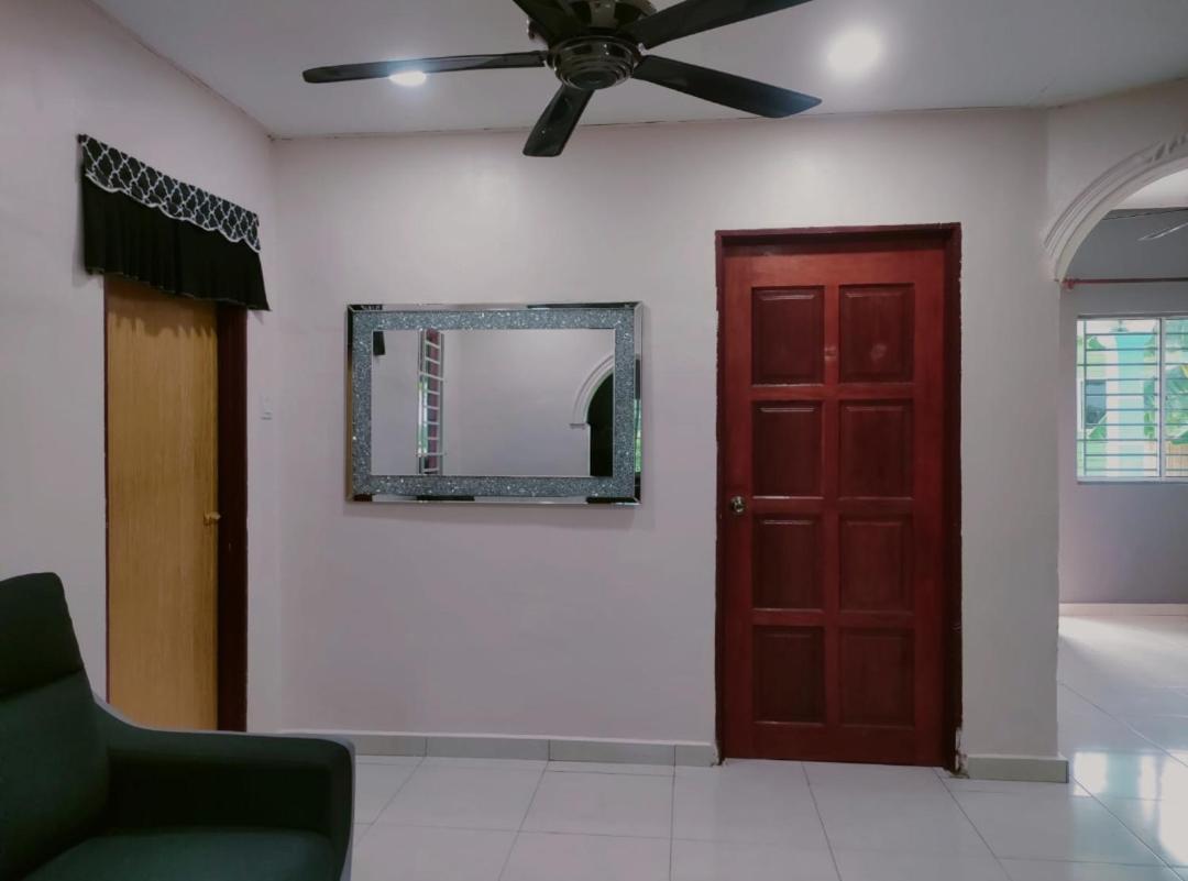 Izz Homestay Sawah Padi Sungai Besar ! Exterior photo